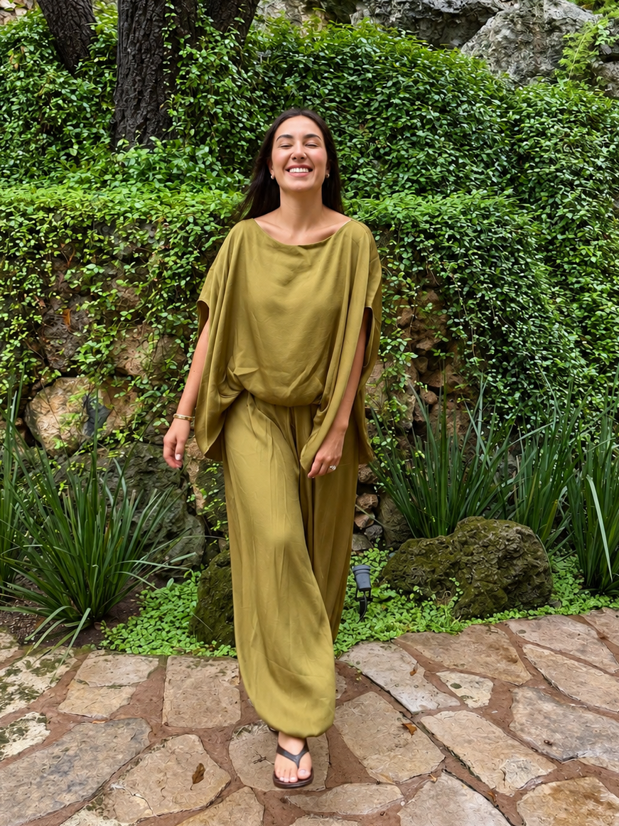 TOP AND BUBBLE PANT SILK SET